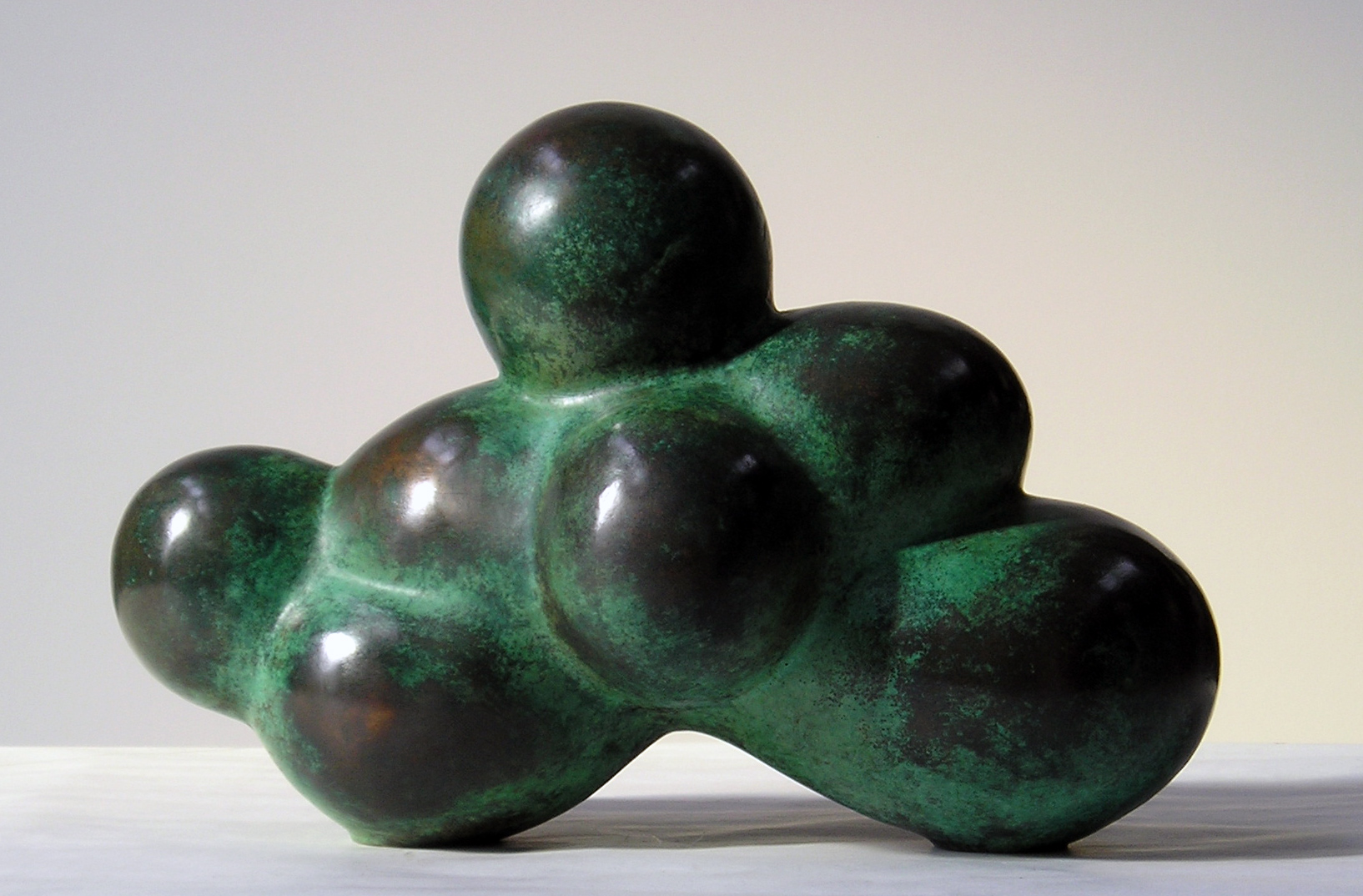 Cloud, 2003, sculpture by Adrian Mauriks.