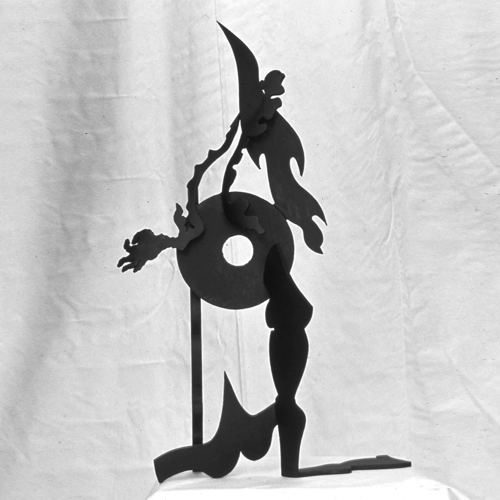 Opus 20, 1995, sculpture by Adrian Mauriks.