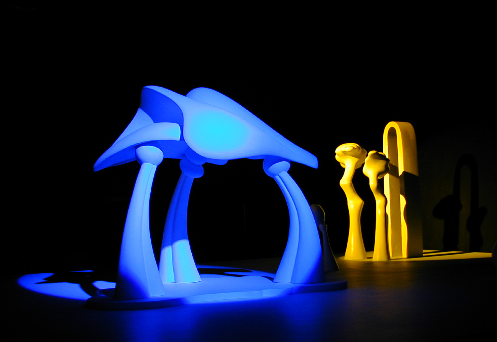 Silence, 2001. Sculpture by Adrian Mauriks.